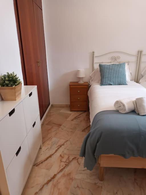 Apartamento Puerta Real Sevilla Exterior foto